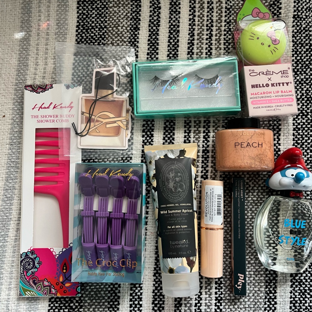 Revolution Peach Baking Powder and Beauty Essentials